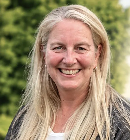 Portrait of Teri VanWell
